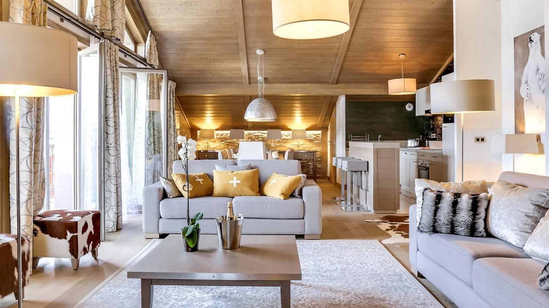Luxueux Appartement 4 Pieces Au Coeur De Courchevel Village, A Proximite Des Pistes Et Commerces - Fr-1-562-32